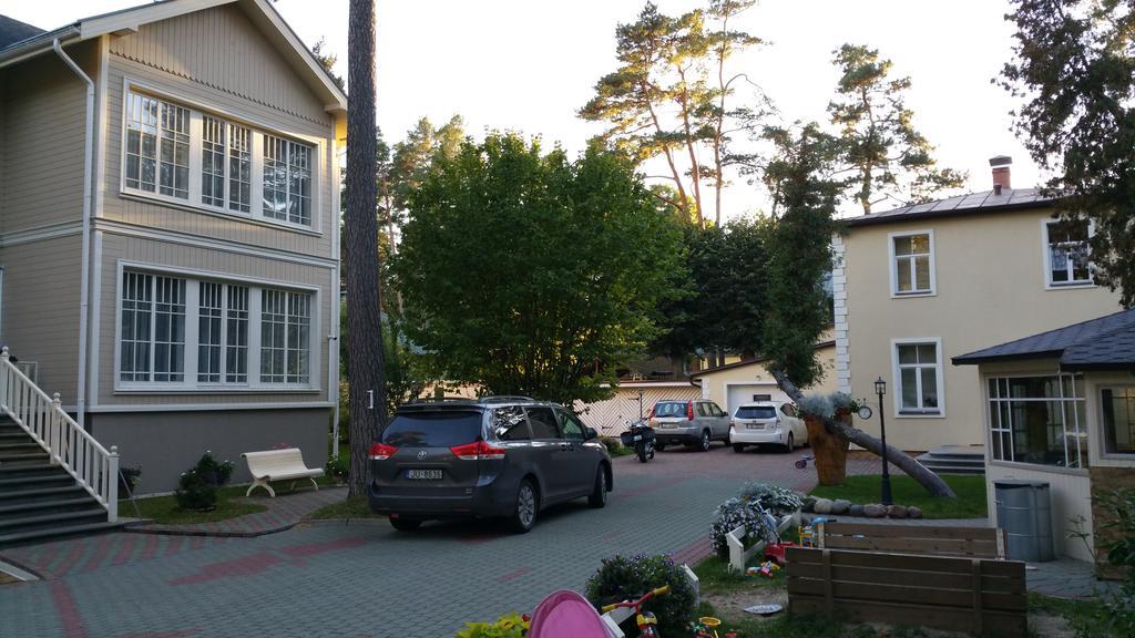 琥珀海岸和海洋公寓式酒店 Jūrkalne 外观 照片
